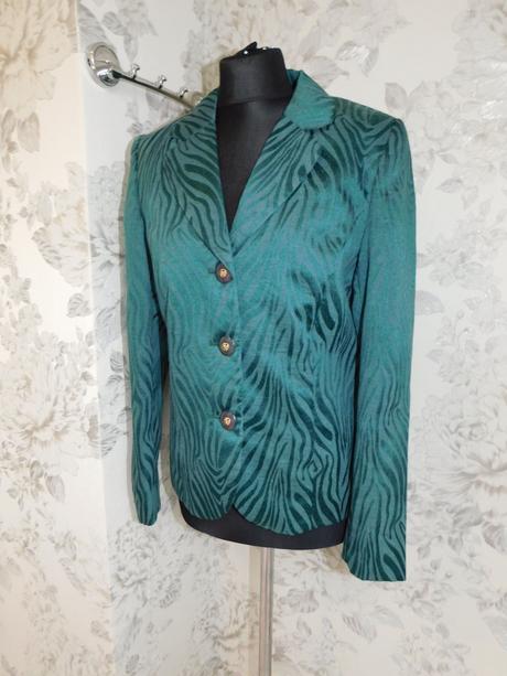 Trendy elegantny kvalitny blejzer/sako, 38