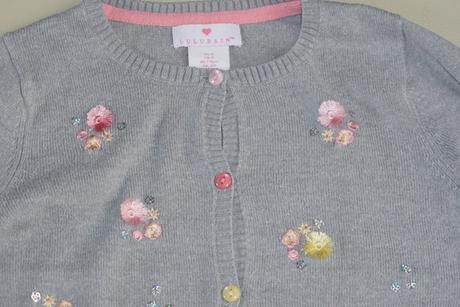 Svetrík s kvietkami, 128