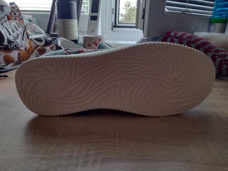 Platené topanky, 42