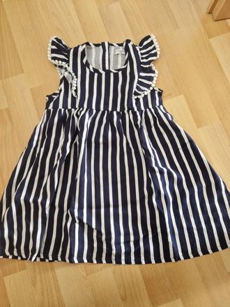 Dievčenské šaty, 110