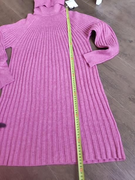 Dámske svetrikove šaty, m