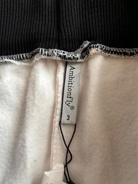 Široké nohavice, 36