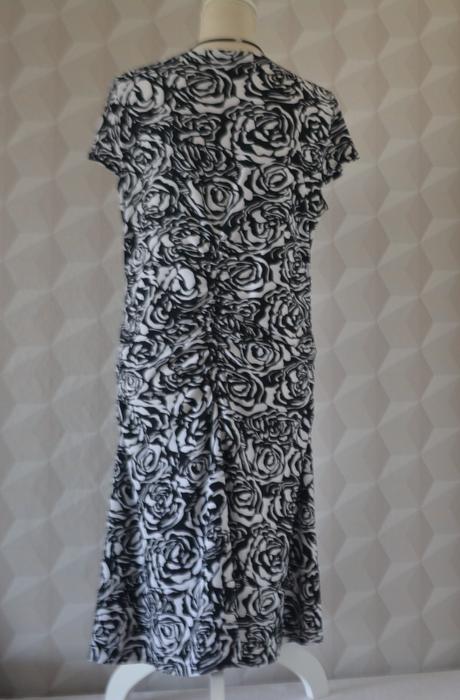 Čierno-biele letné šaty veľ. l-xl, l
