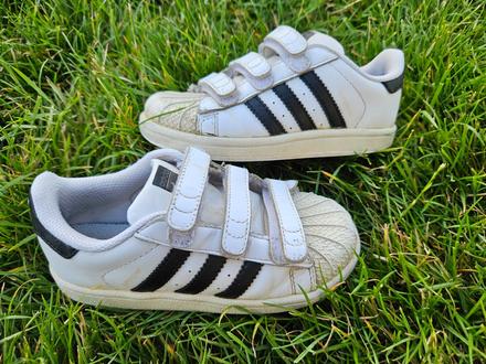 Darujem adidas superstar 27, adidas,27