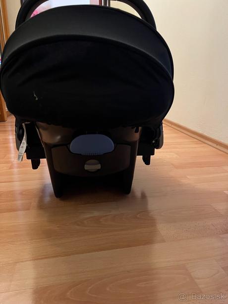 Autosedačka vajíčko mercedes benz,