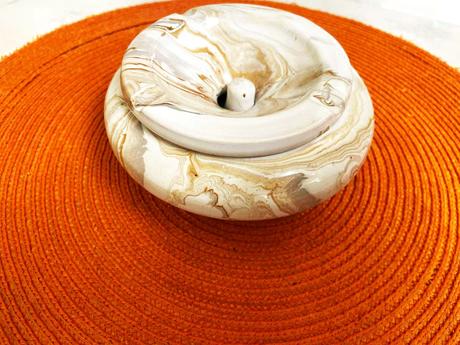 Keramický popolník,