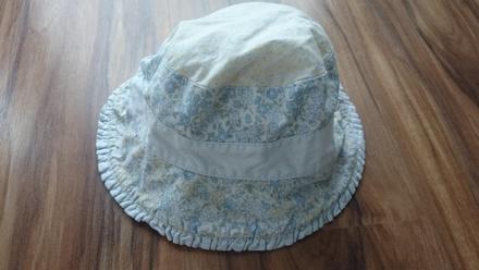 Klobúčik, gymboree,104