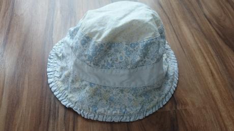 Klobúčik, gymboree,104