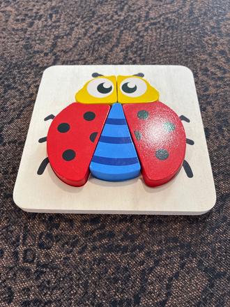 Hracka prve puzzle,