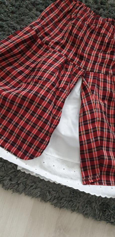 Sukňa č.140-146, 140