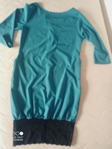 Šaty koktejlové, 42