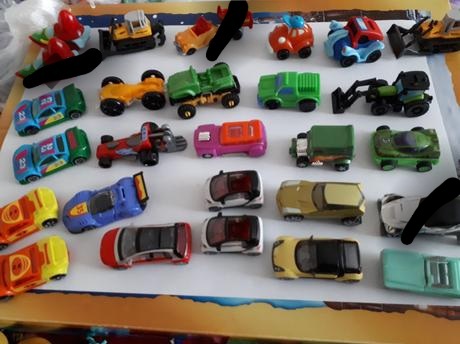 Kinder hracky,figurky, 