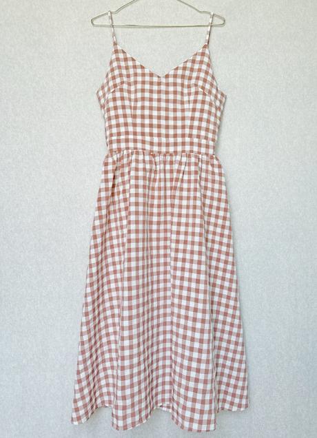 Šaty na leto na ramienka, s