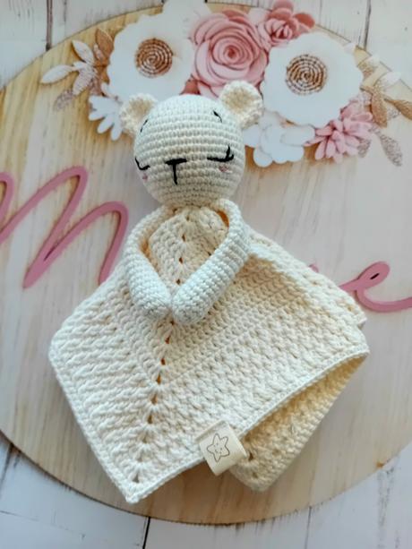 Háčkovaný mojkáčik bella,