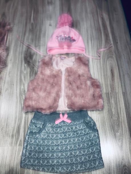 Set vesticka so sukňou, 98