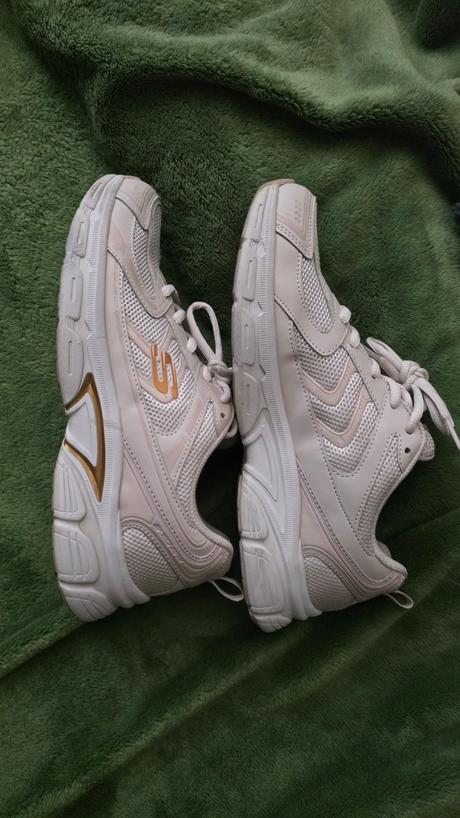 Botasky skecers 40, skechers,40
