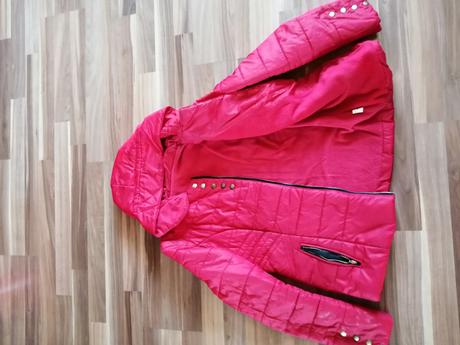 Vetrovka  béžová a červená, s