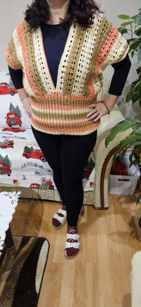 Predám handmade hačkované čiapky, deky, oblečenie, <50