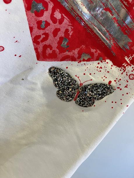 Dámske tričko vzor srdiečko a motýle (uni), l / m / s / xl