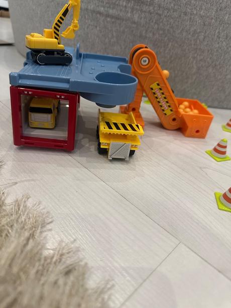 Pracovne auta s garazu, 