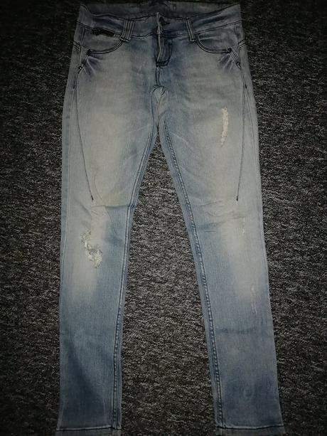 Štýlové rifle, stradivarius,l