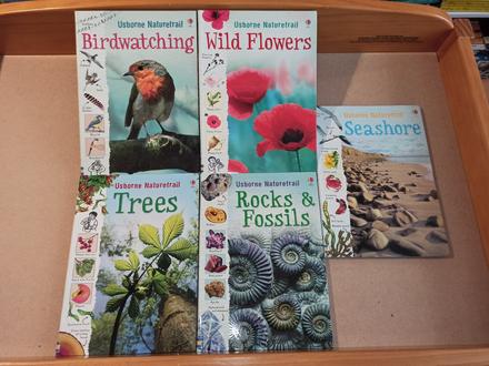 Usborne naturetrail set,