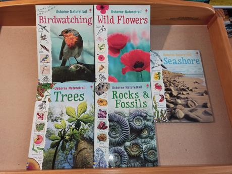 Usborne naturetrail set,