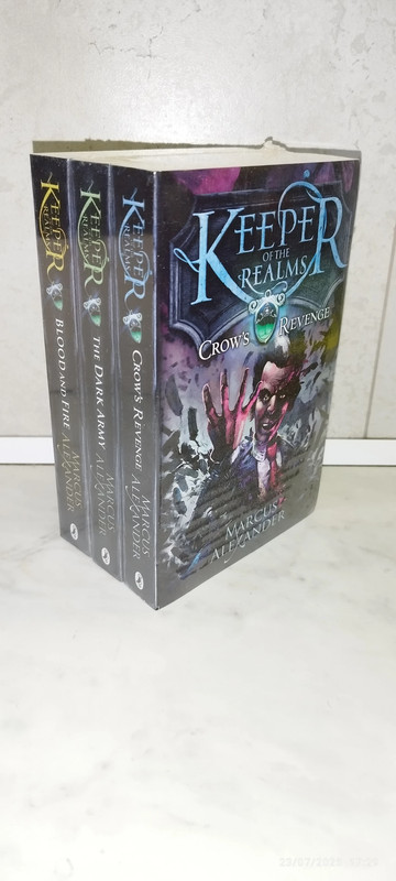 Marcus alexander - keeper of the realms trilogia, 