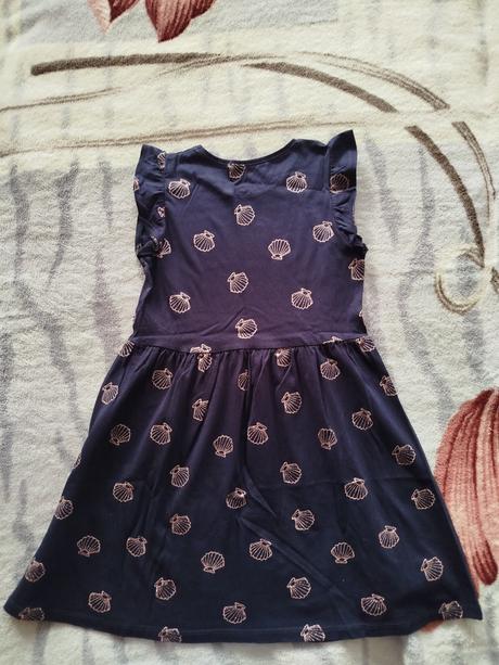 Darujem raz použité šaty č.110/116/122 za poštovné, 116