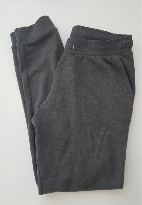 Zateplene teplaky s vreckami, s