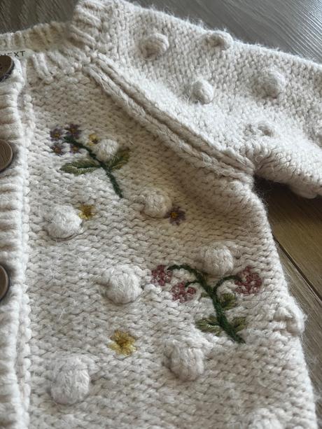 Svetrik na zapinanie, next,74