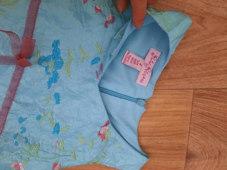 Saty sviatocne 104, 104