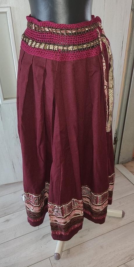 Krásna sukňa artika,