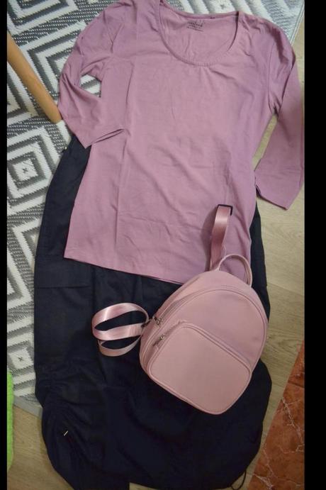 Raz vzaté dlhšie elastické tričko s/m, m