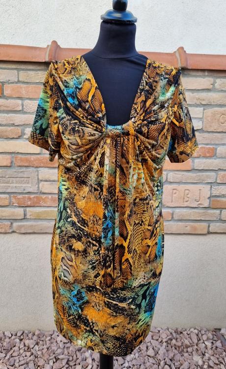 Saty s hadim vzorom, 40