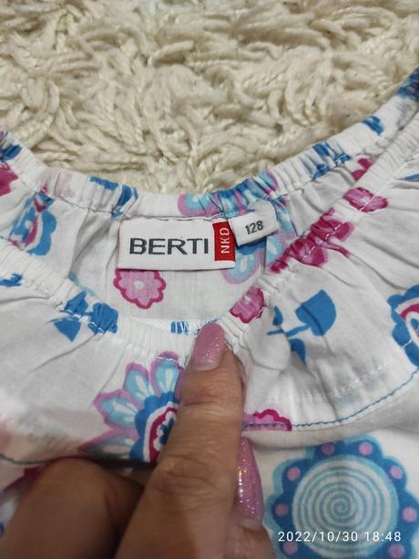 Jemná kvietkovaná blúzka, berti,128