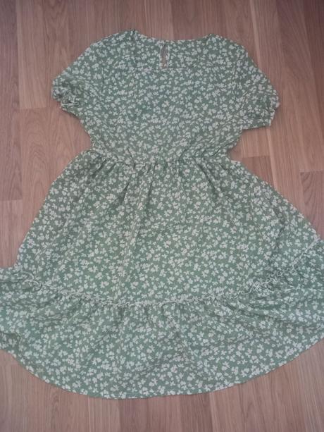 Dievčenské šaty, 152