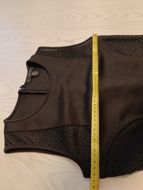 Čierne elegantné sexi šaty, 38