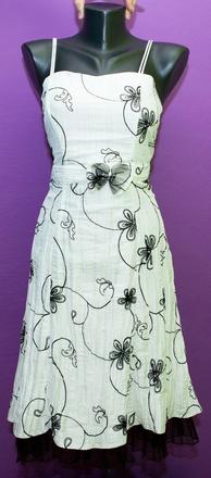 Šaty bielo čierne, 36