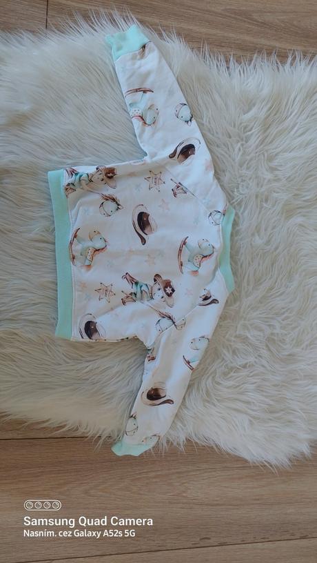 Tensia mikina na gombiky, 68