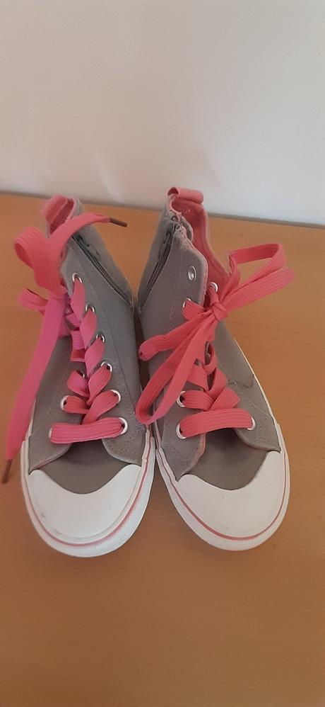 Platené tenisky, 30