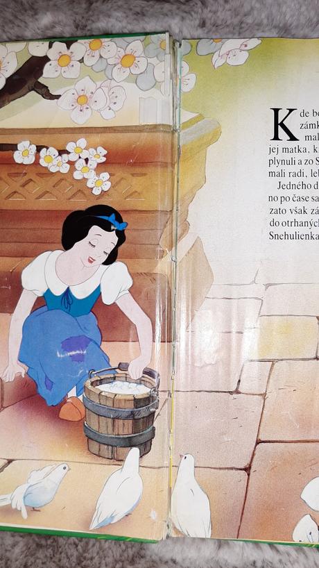Snehulienka a sedem trpaslíkov disney,