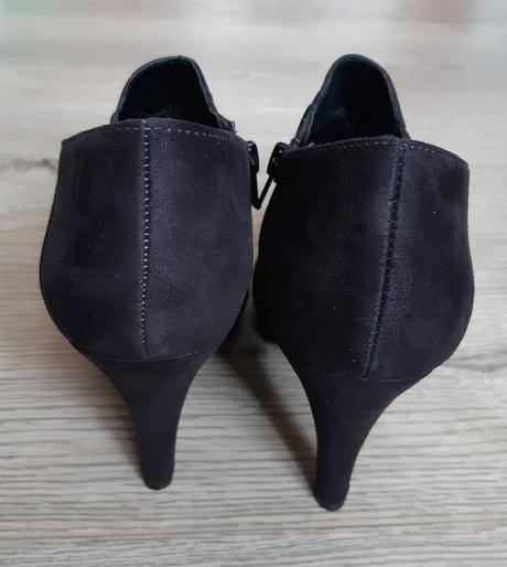 Kotnikove topanky, graceland,38