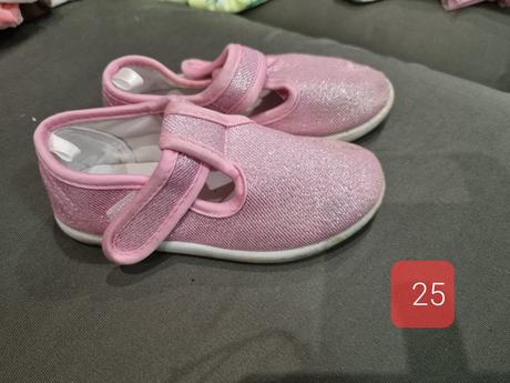 Papučky 25, 25