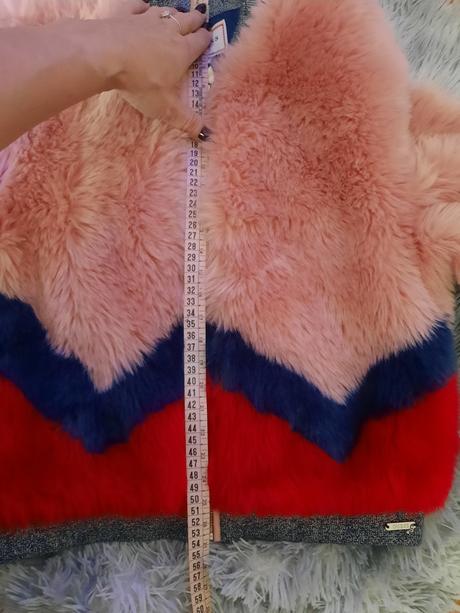 Úžasná bunda guess, guess,164