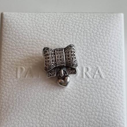 Pandora prívesok mašlička, pandora