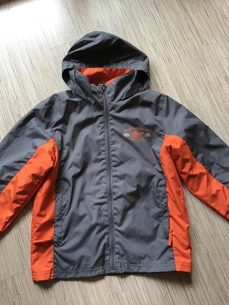 Krasna prechodná vetrovka, alive,128