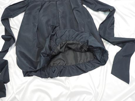 Kvalitné elegantné šaty bruno banani, 38