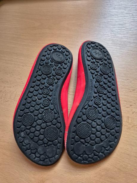 Topánky do vody, 30