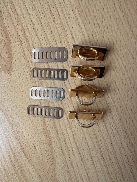 Bočné spony na kabelku, 